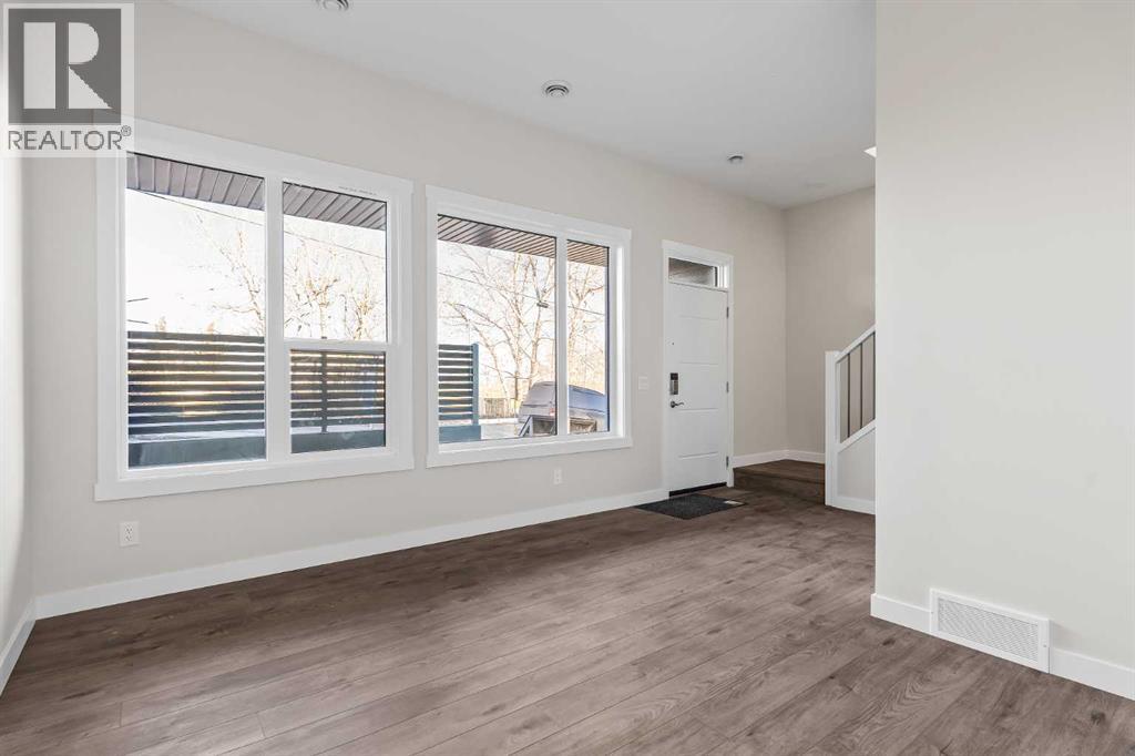 2525 Sovereign Crescent Sw, Calgary, Alberta  T3C 3Y3 - Photo 5 - A2279500