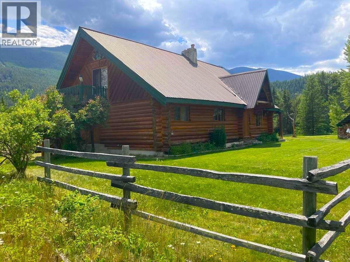 1896 St. Mary Lake Road, Kimberley, British Columbia  V1A 3K4 - Photo 2 - 10367026