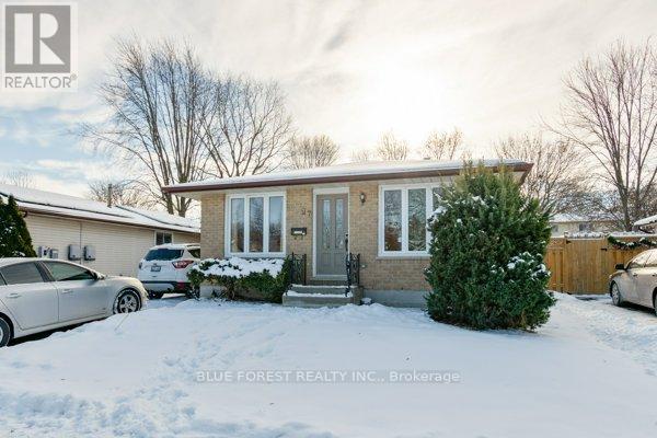 27 Ardsley Road, London North, Ontario  N6G 3J4 - Photo 1 - X12711448