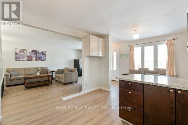 27 Ardsley Road, London North, Ontario  N6G 3J4 - Photo 12 - X12711448