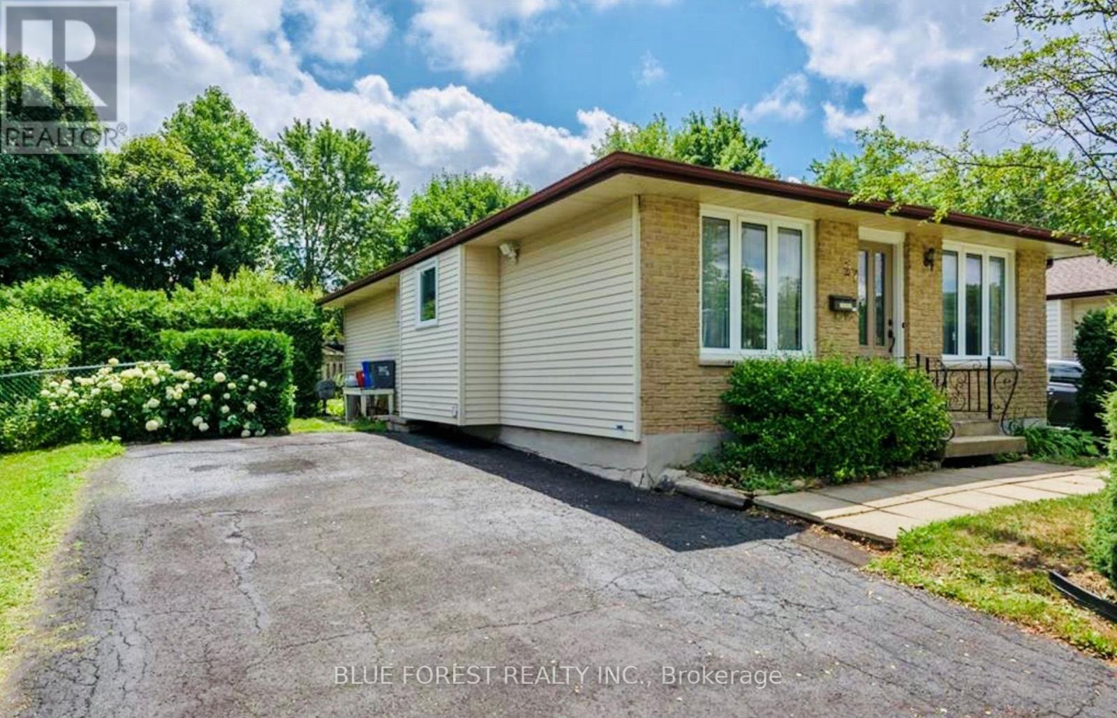 27 Ardsley Road, London North, Ontario  N6G 3J4 - Photo 3 - X12711448