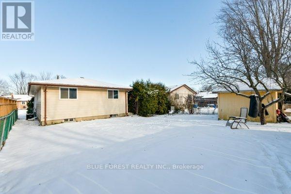 27 Ardsley Road, London North, Ontario  N6G 3J4 - Photo 31 - X12711448