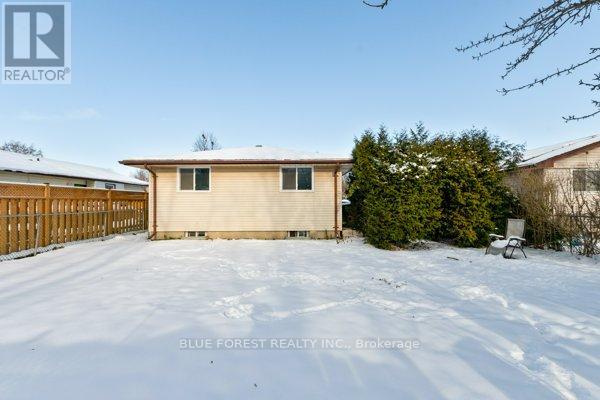 27 Ardsley Road, London North, Ontario  N6G 3J4 - Photo 33 - X12711448
