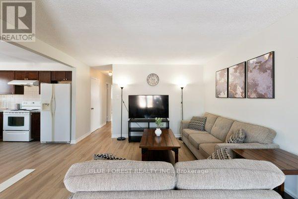 27 Ardsley Road, London North, Ontario  N6G 3J4 - Photo 5 - X12711448