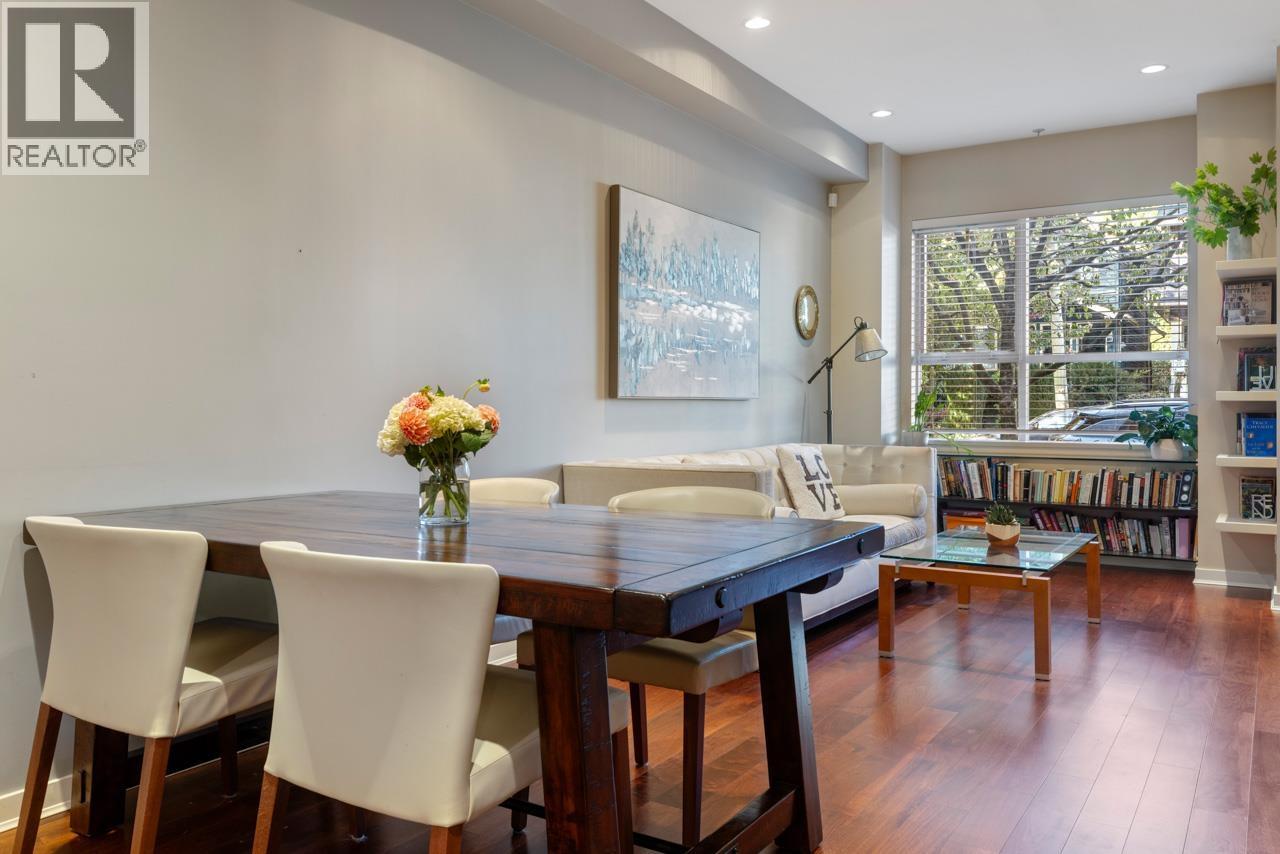 Listing Picture 13 of 31 : 2168 W 8TH AVENUE, Vancouver / 溫哥華 - 魯藝地產 Yvonne Lu Group - MLS Medallion Club Member