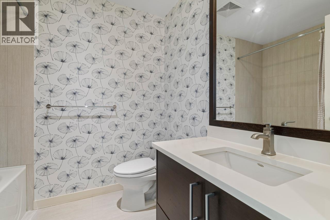 Listing Picture 23 of 31 : 2168 W 8TH AVENUE, Vancouver / 溫哥華 - 魯藝地產 Yvonne Lu Group - MLS Medallion Club Member