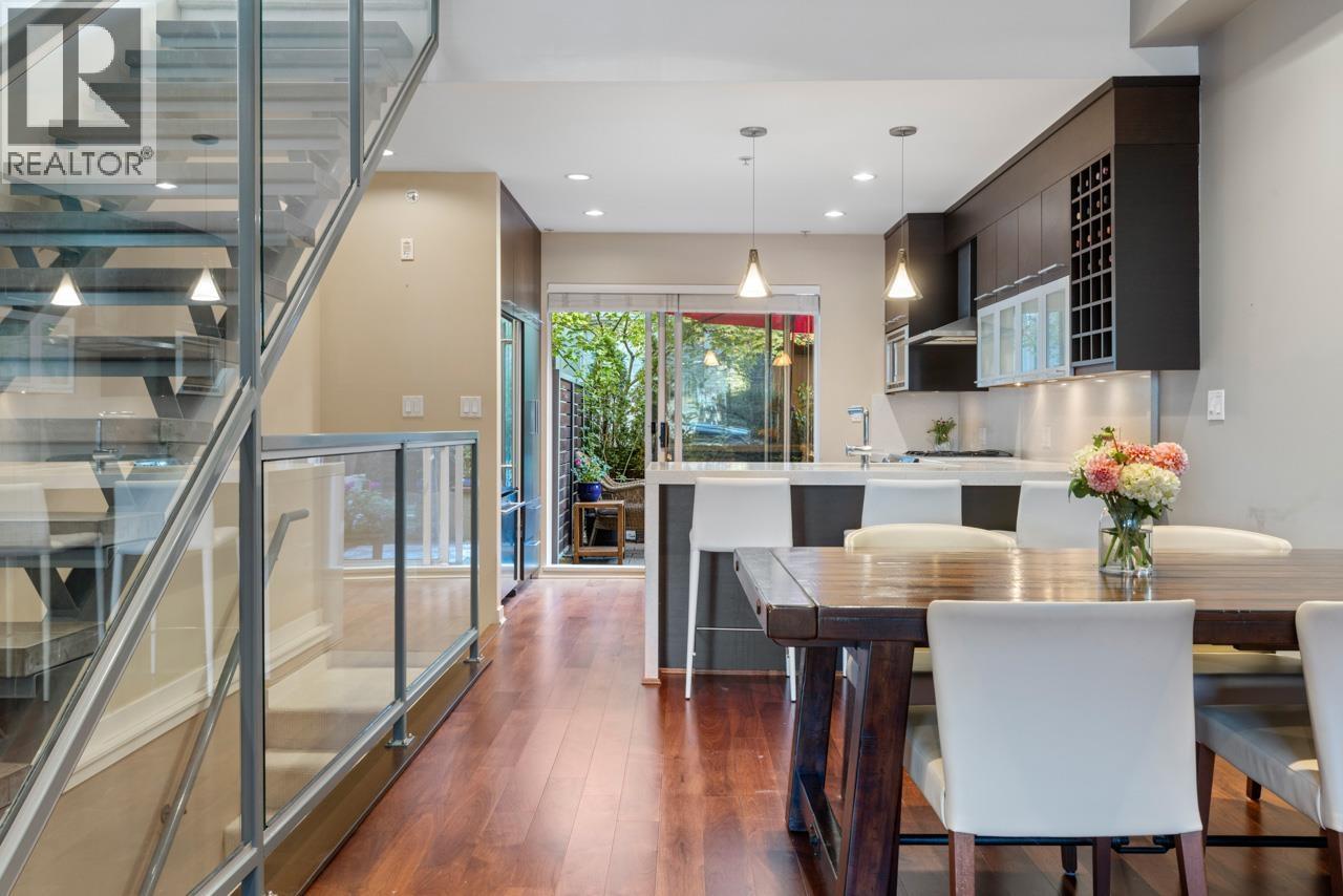 Listing Picture 5 of 31 : 2168 W 8TH AVENUE, Vancouver / 溫哥華 - 魯藝地產 Yvonne Lu Group - MLS Medallion Club Member