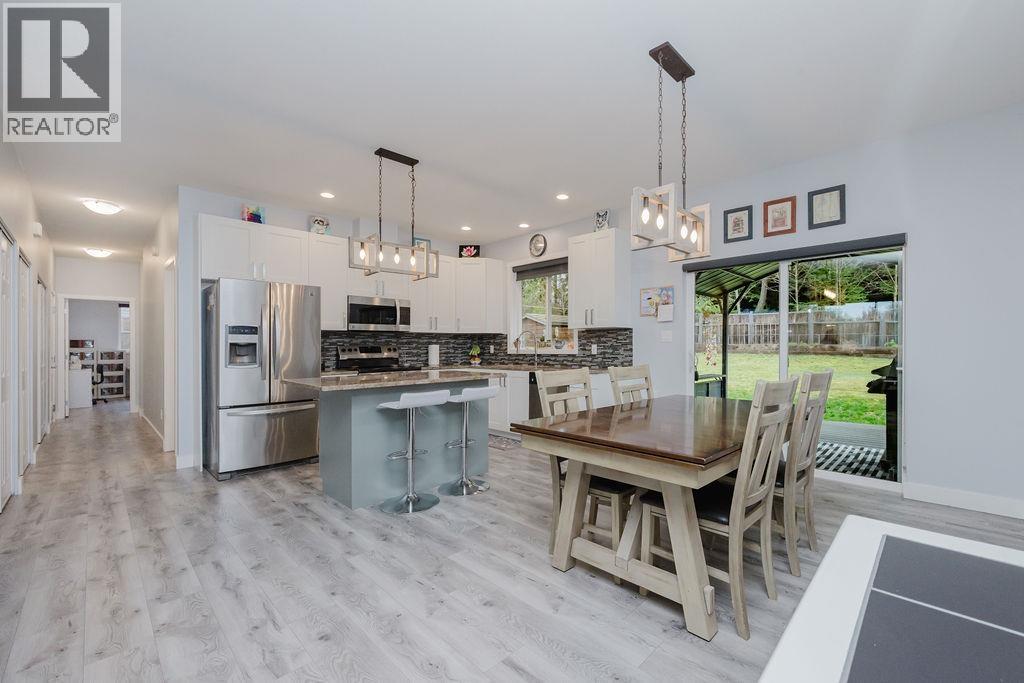 6214 SITKA ROAD, Sechelt, British Columbia