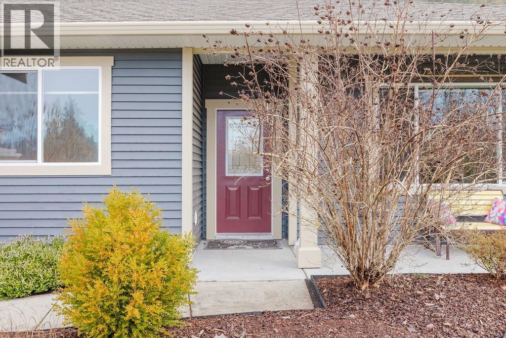 6214 Sitka Road, Sechelt, British Columbia  V7Z 0L3 - Photo 3 - R3080934