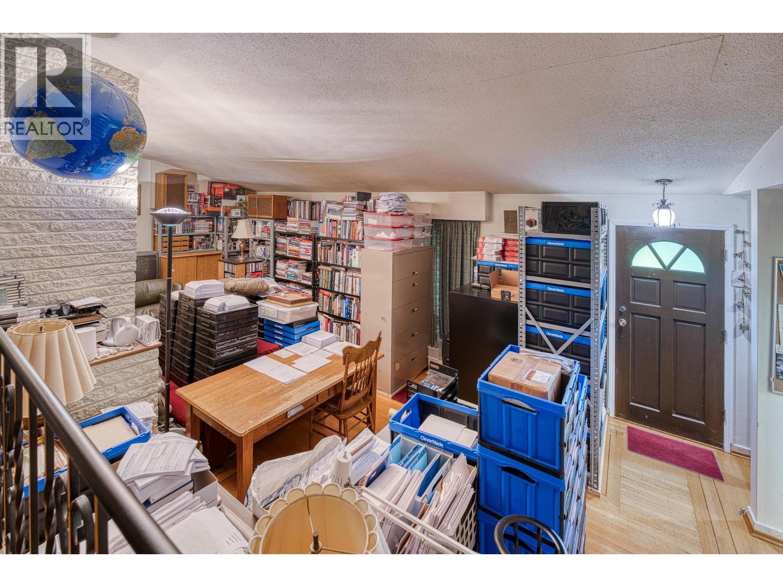 1124 Luxton Square, Coquitlam, British Columbia  V3J 5E1 - Photo 12 - R3080958