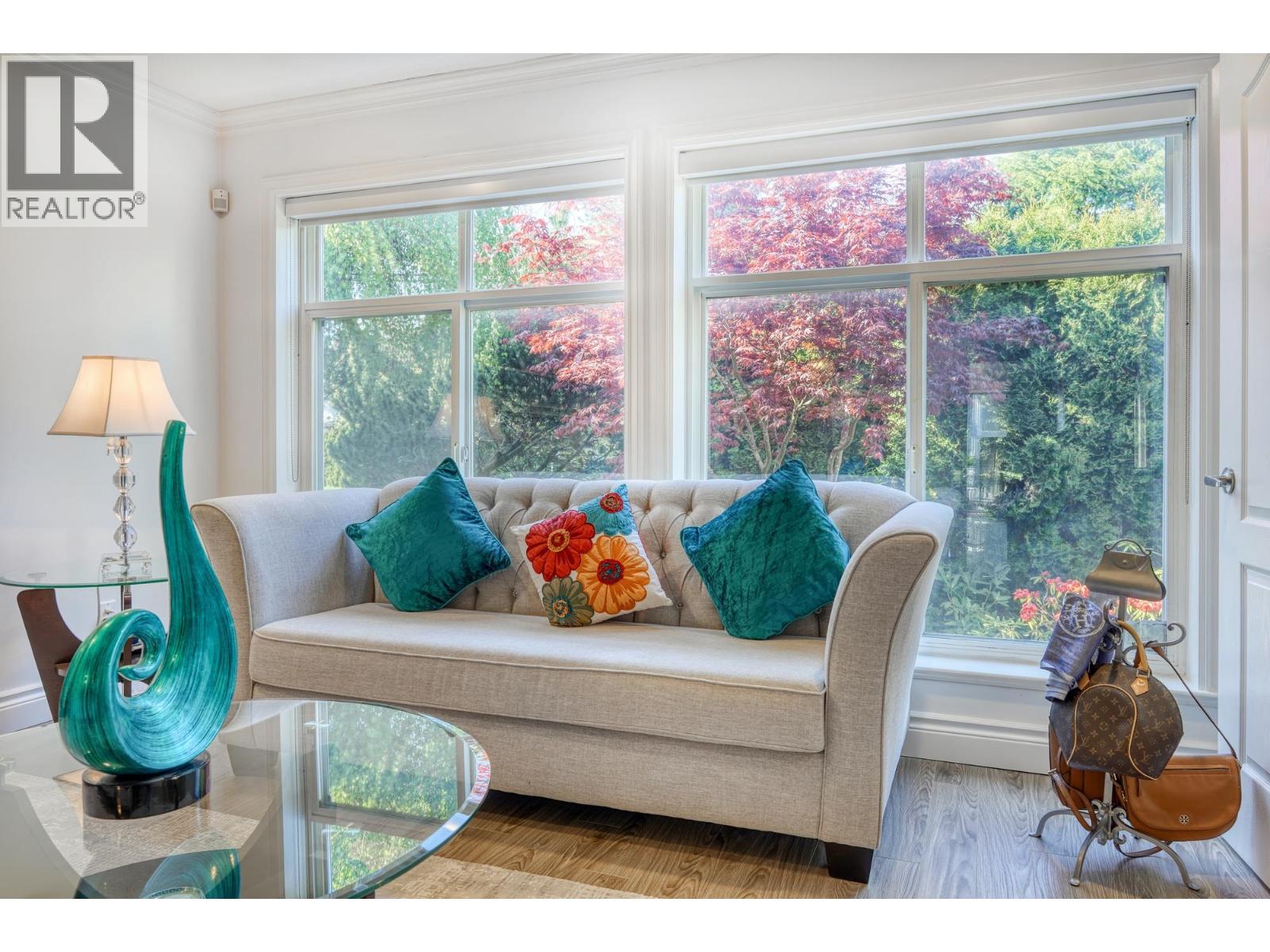 4218 W 10th Avenue, Vancouver, British Columbia  V6R 2H4 - Photo 6 - R3080967