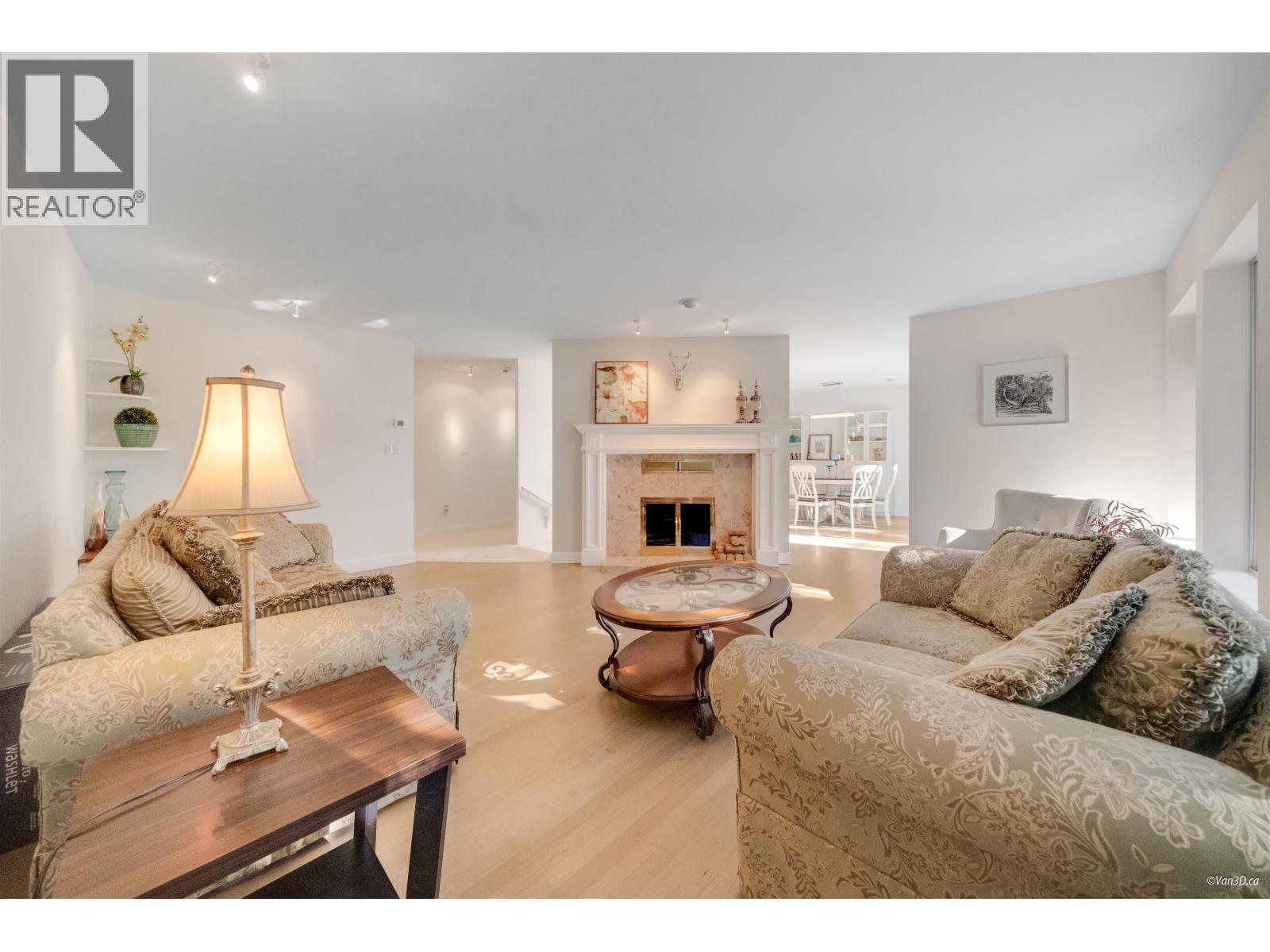 8515 Ansell Place, West Vancouver, British Columbia  V7W 2W3 - Photo 5 - R3080973