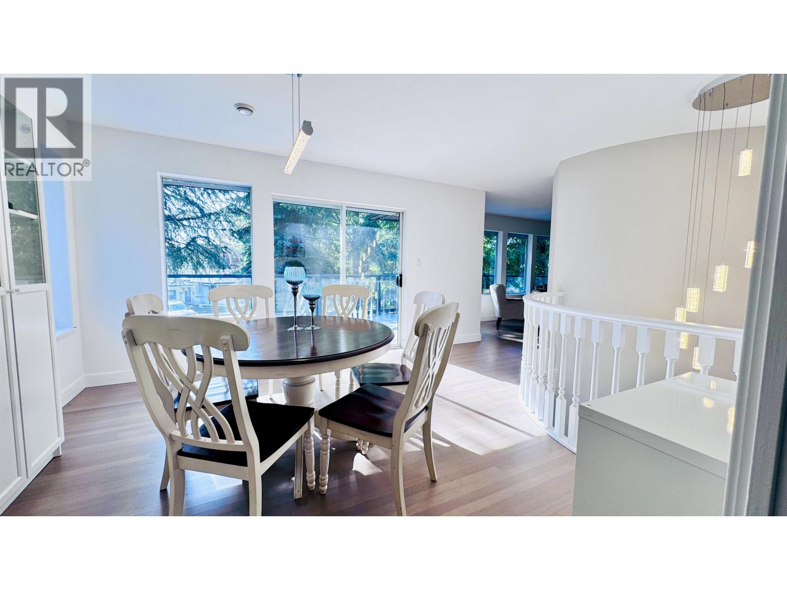 8515 Ansell Place, West Vancouver, British Columbia  V7W 2W3 - Photo 9 - R3080973