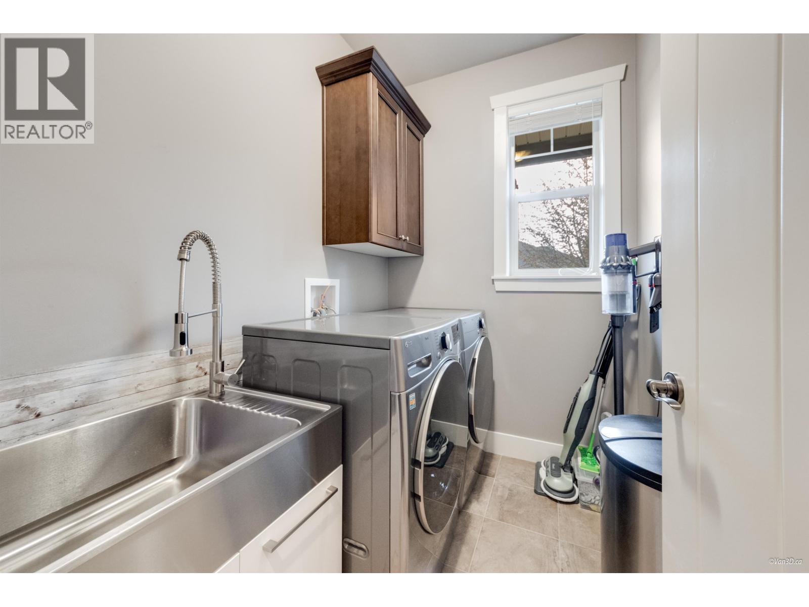 3401 Horizon Drive, Coquitlam, British Columbia  V3E 0E4 - Photo 18 - R3080982