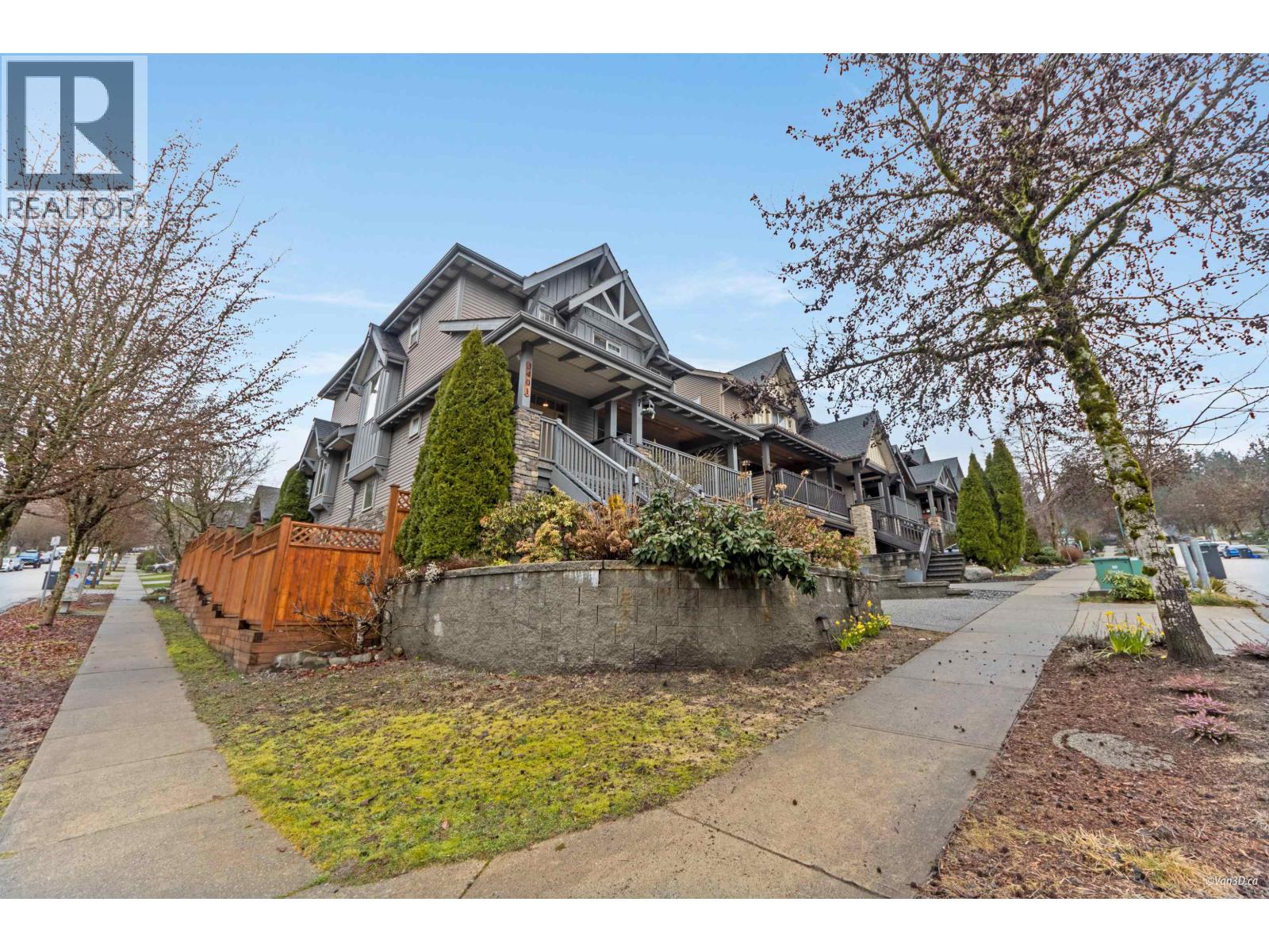 3401 Horizon Drive, Coquitlam, British Columbia  V3E 0E4 - Photo 2 - R3080982