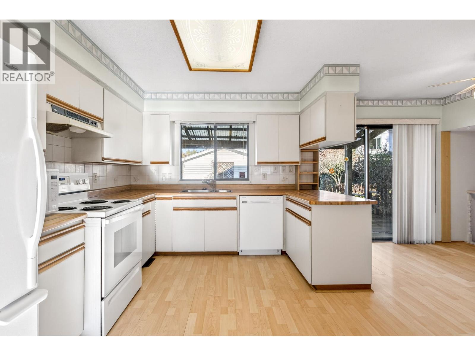 1347 Cornell Avenue, Coquitlam, British Columbia  V3J 2Z8 - Photo 8 - R3080989