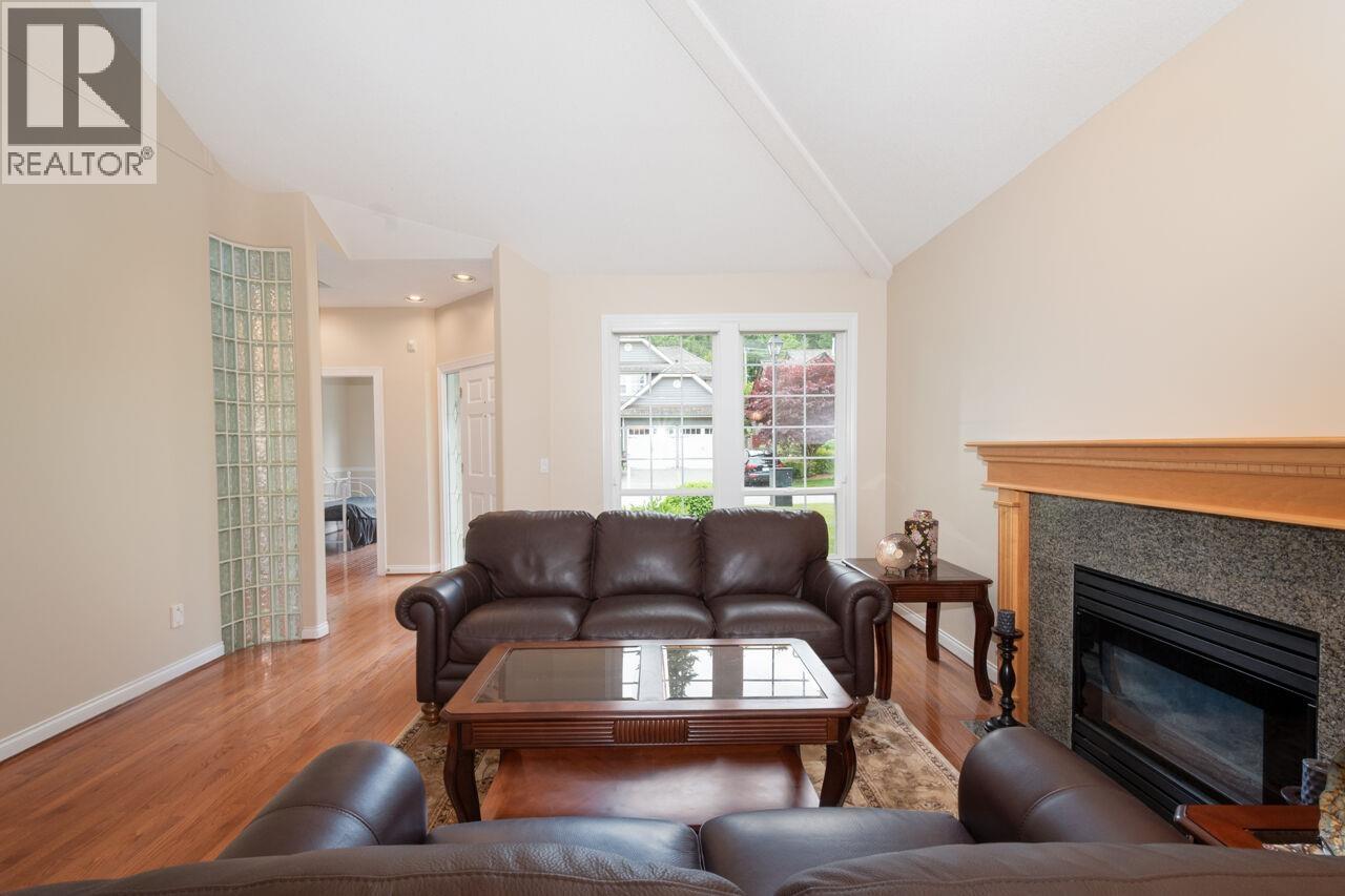 1273 Eldon Road, North Vancouver, British Columbia  V7R 1T5 - Photo 3 - R3080992