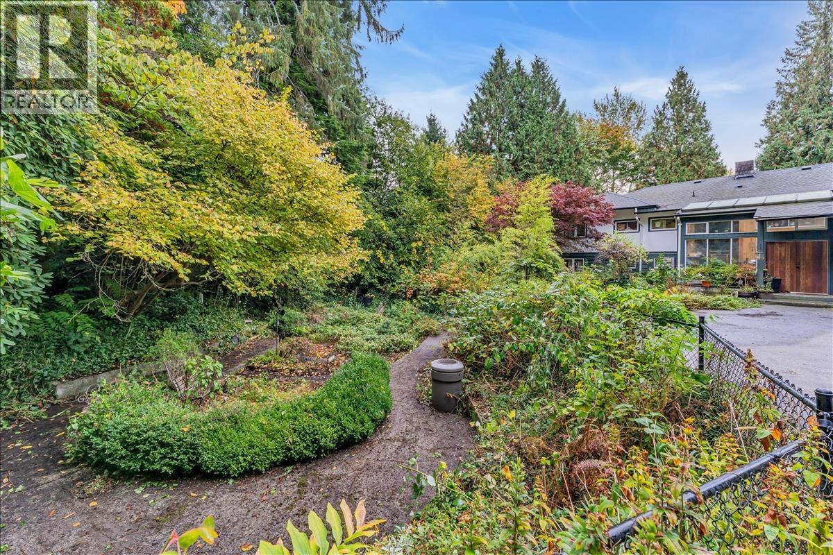 360 Keith Road, West Vancouver, British Columbia  V7T 1L7 - Photo 9 - R3081002