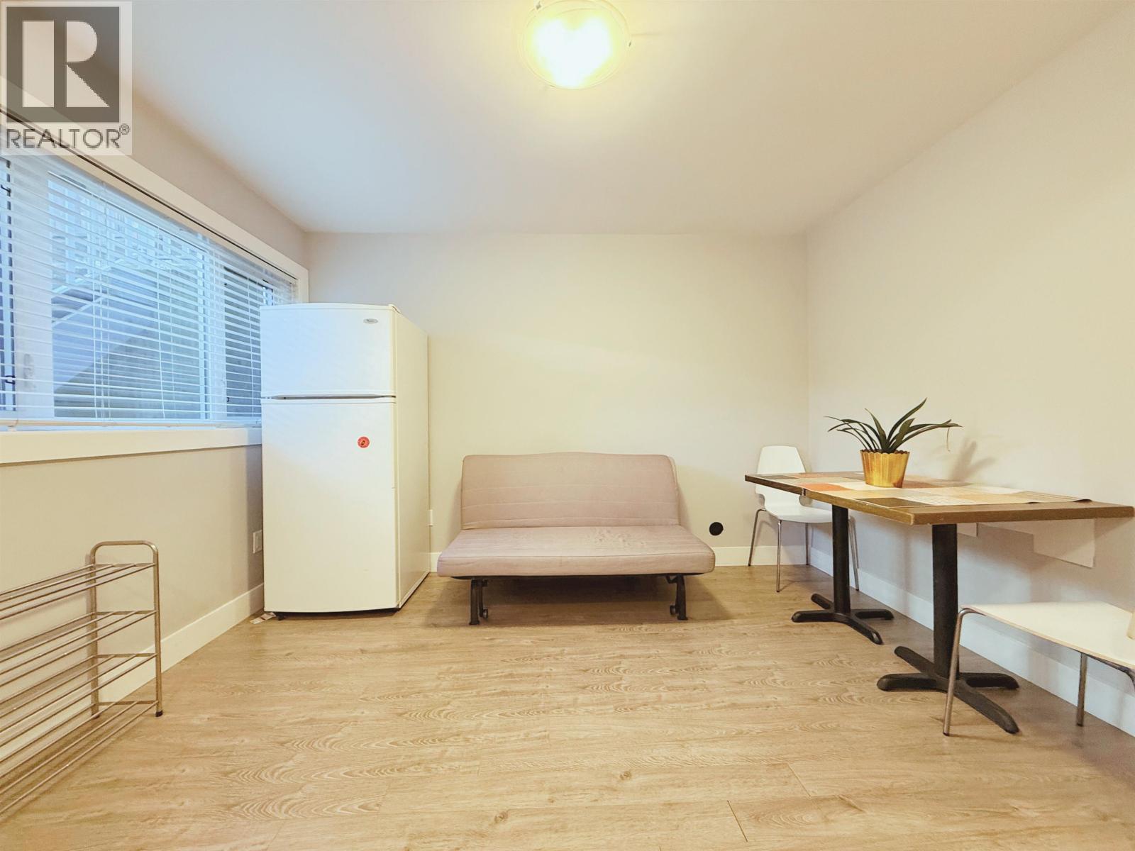 Basement 4505 Neville Street, Burnaby, British Columbia  V5J 2G9 - Photo 2 - R3080987