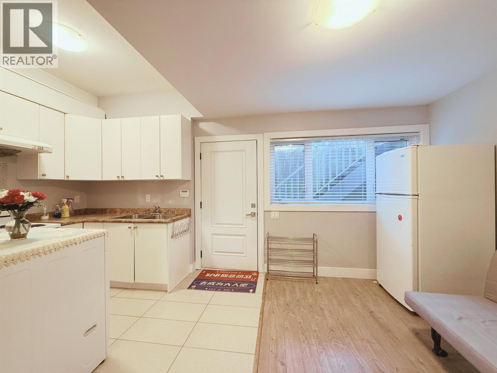 Basement 4505 Neville Street, Burnaby, British Columbia  V5J 2G9 - Photo 4 - R3080987