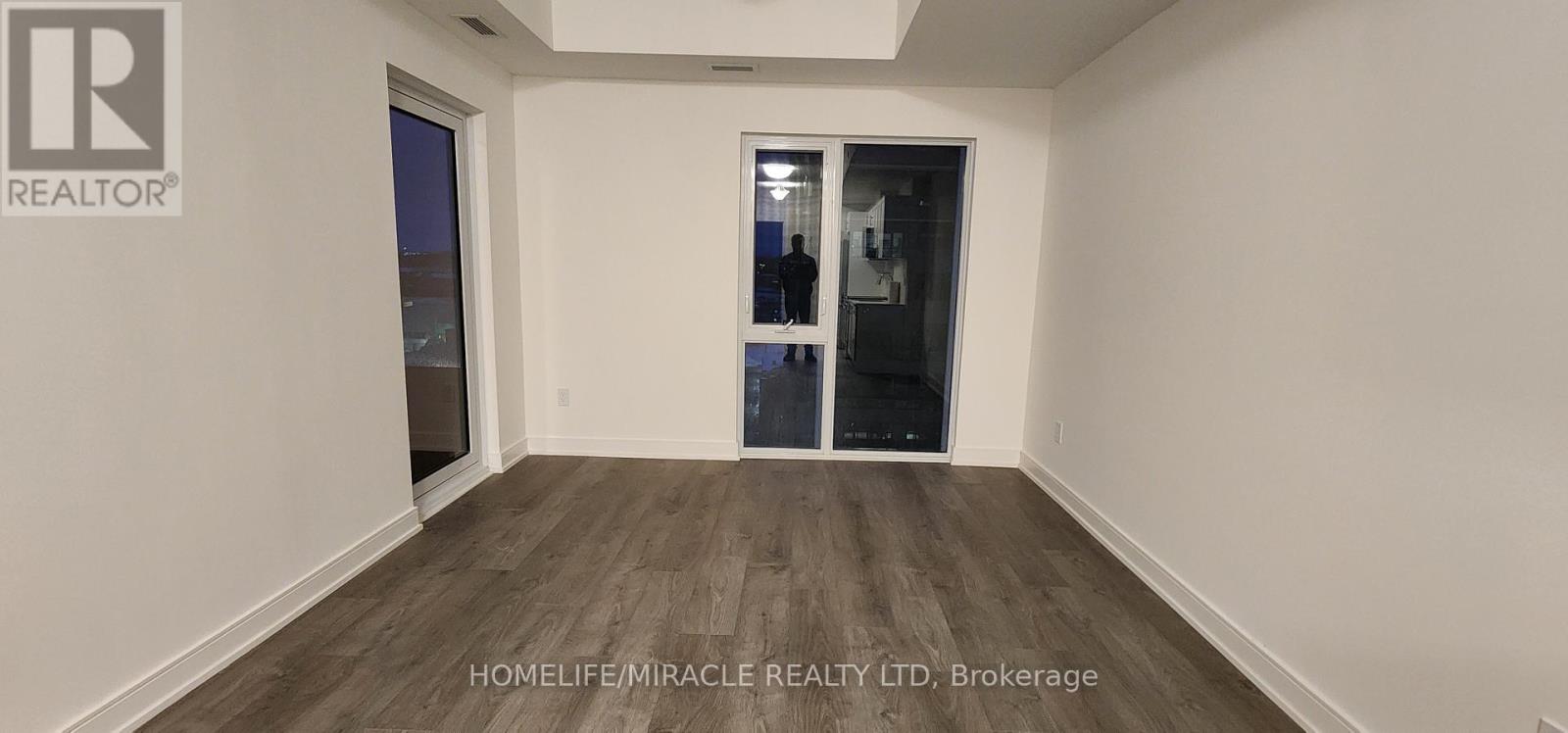 A1005 - 705 Davis Drive, Newmarket, Ontario  L3Y 0J1 - Photo 7 - N12703718