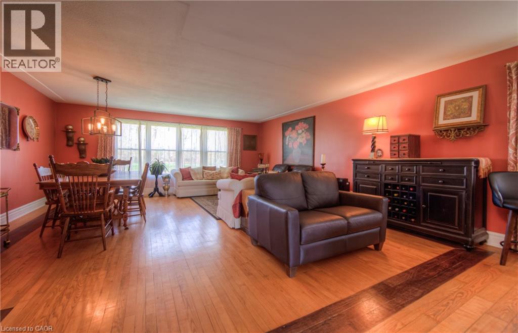 7 Squire Court, Waterloo, Ontario  N2J 4G8 - Photo 13 - 40798492