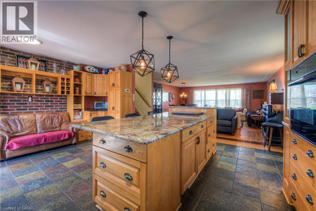 7 Squire Court, Waterloo, Ontario  N2J 4G8 - Photo 17 - 40798492