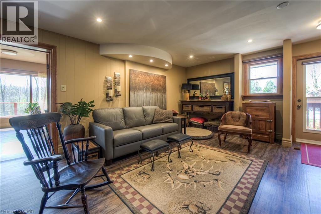 7 Squire Court, Waterloo, Ontario  N2J 4G8 - Photo 8 - 40798492