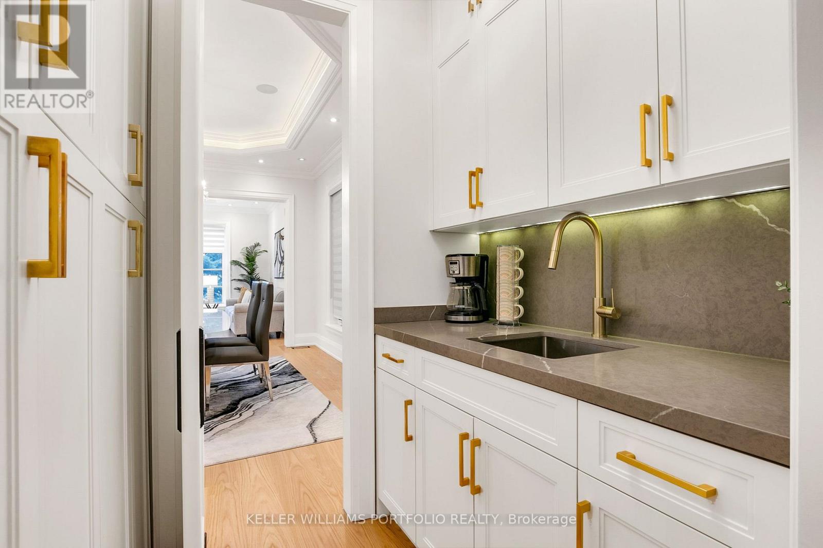 1 Oregon Trail, Toronto, Ontario  M9B 1P4 - Photo 14 - W12711442