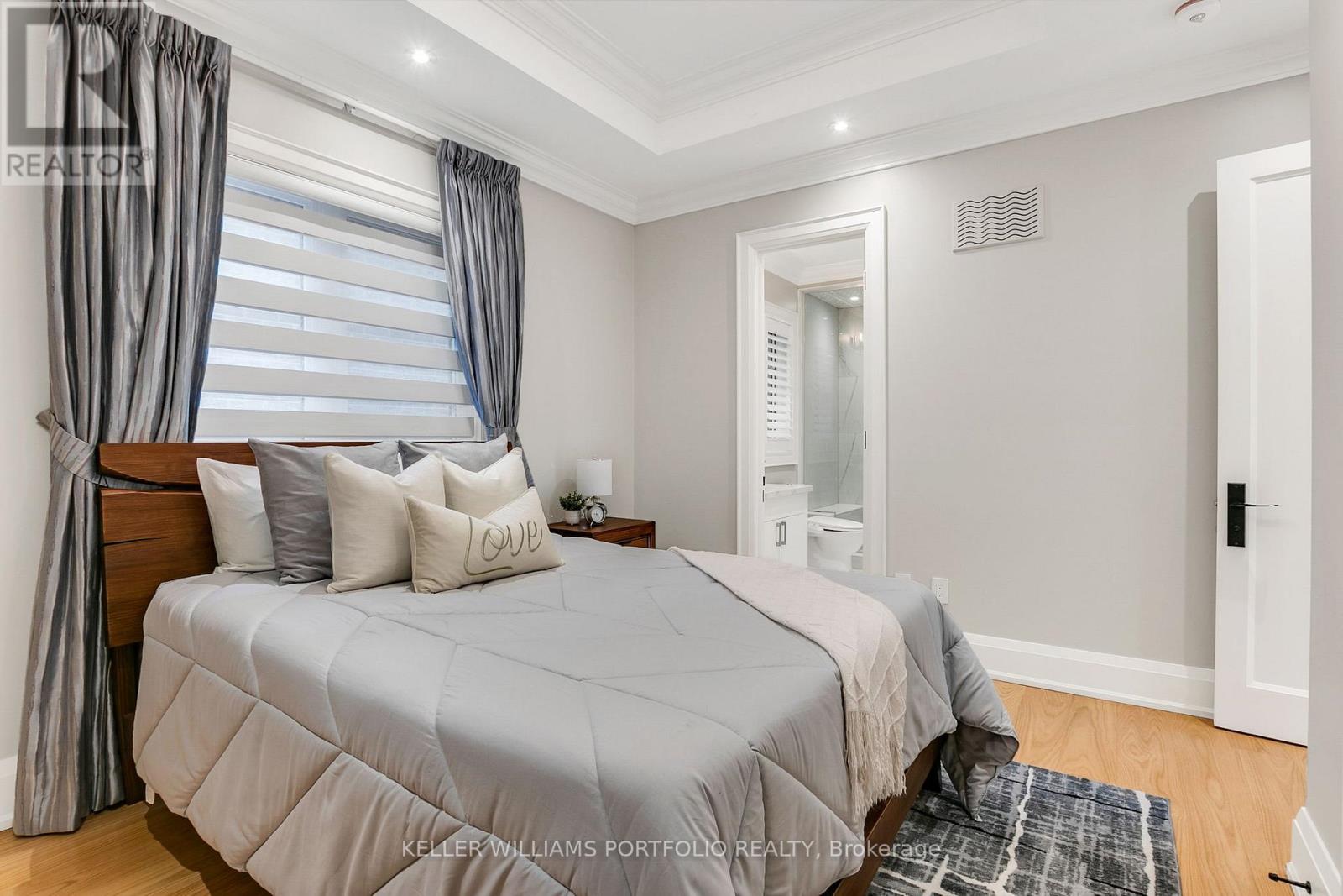 1 Oregon Trail, Toronto, Ontario  M9B 1P4 - Photo 25 - W12711442