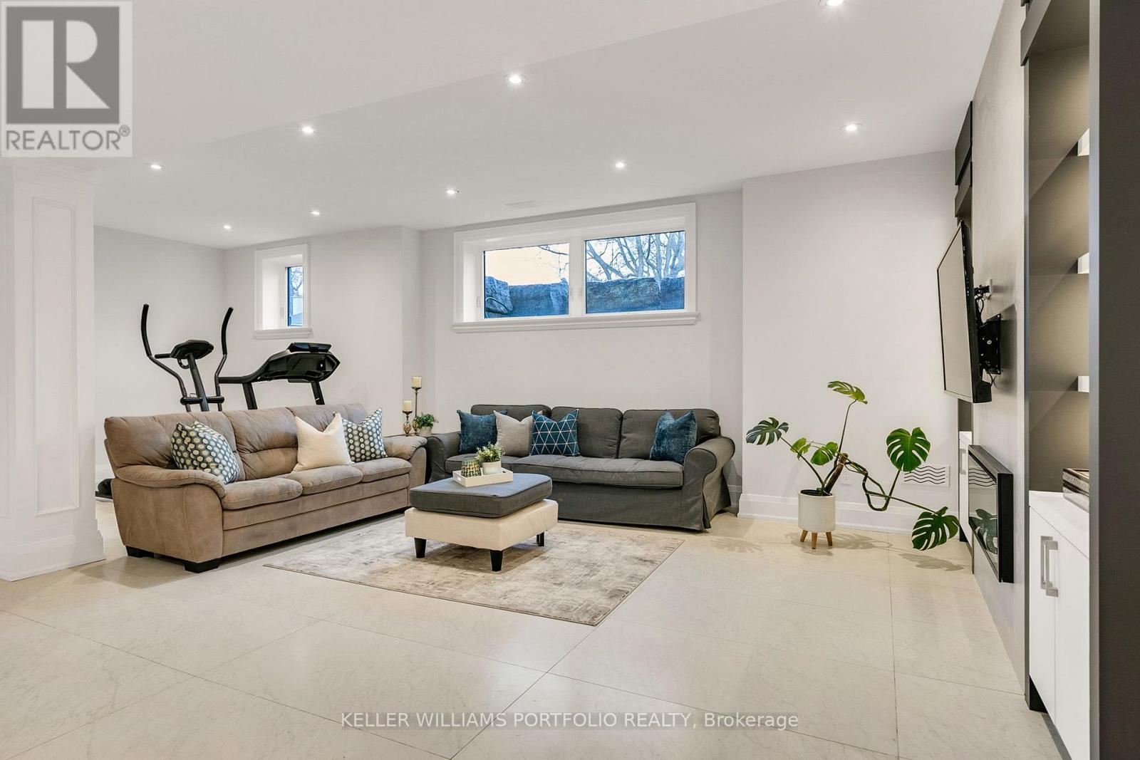 1 Oregon Trail, Toronto, Ontario  M9B 1P4 - Photo 37 - W12711442