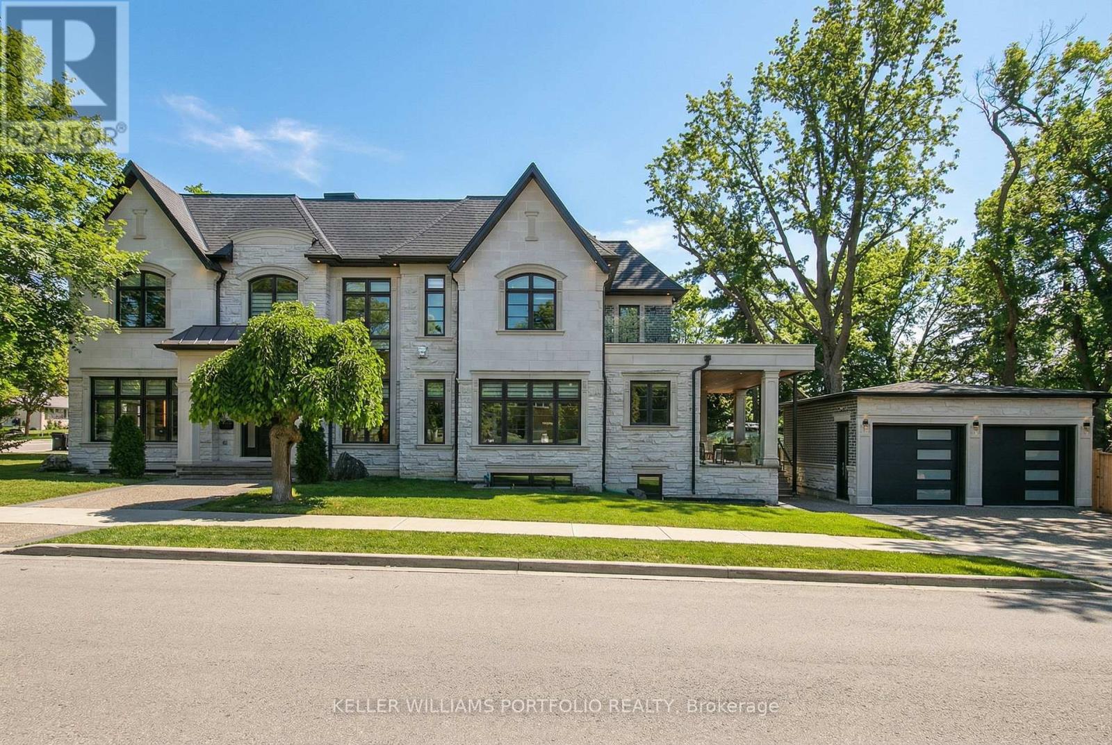 1 Oregon Trail, Toronto, Ontario  M9B 1P4 - Photo 44 - W12711442