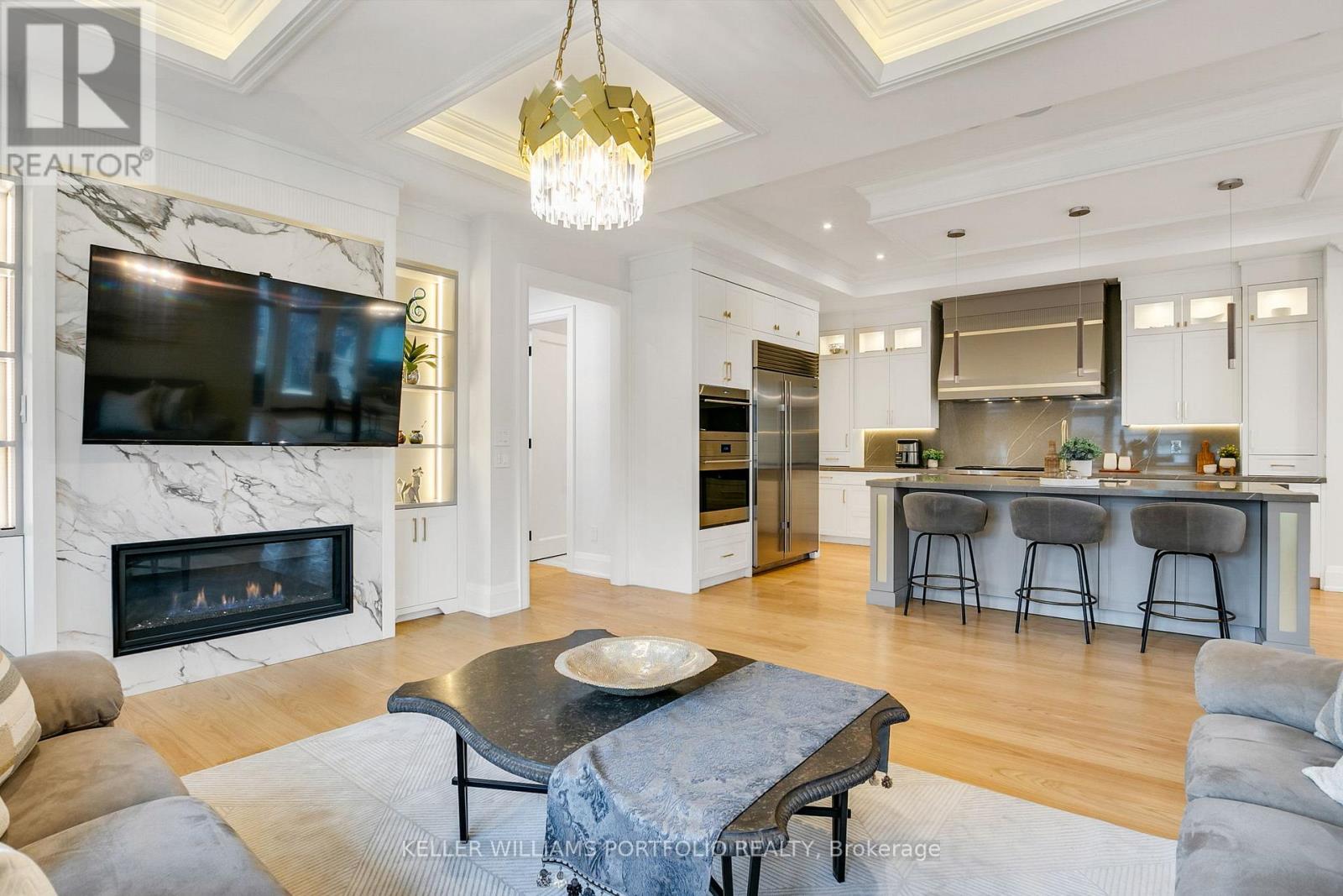 1 Oregon Trail, Toronto, Ontario  M9B 1P4 - Photo 5 - W12711442