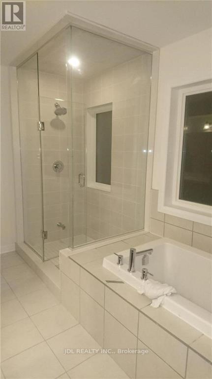 30 Sarah Jackson Crescent, Toronto, Ontario  M3K 0B6 - Photo 8 - W12711450