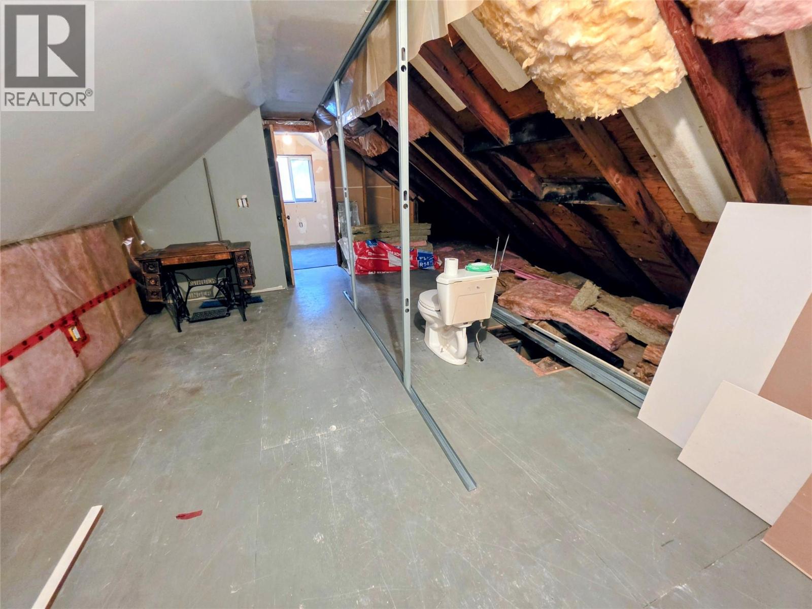 363 Rossland Avenue, Trail, British Columbia  V1R 3M9 - Photo 17 - 10373083