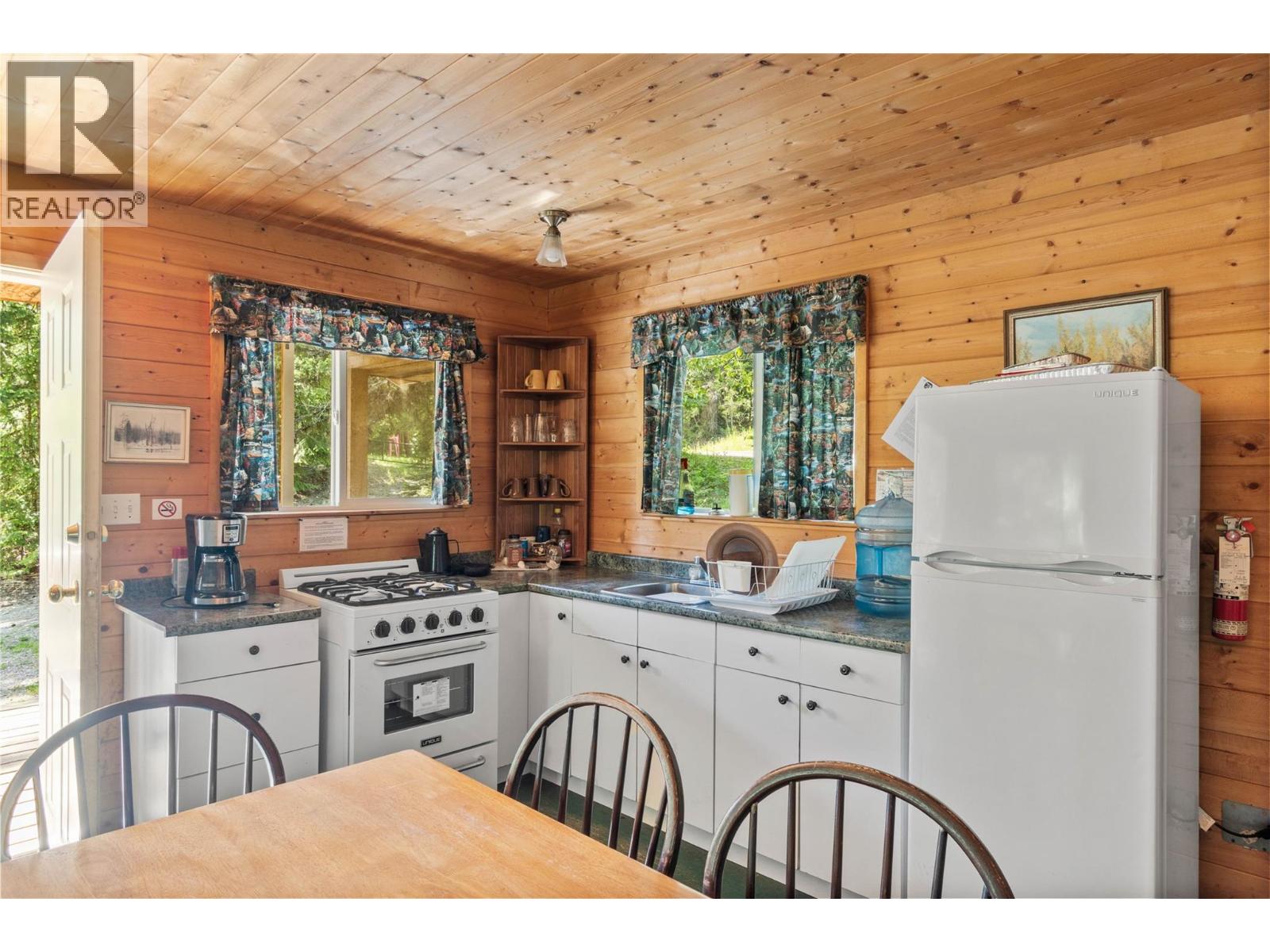 6000 Johnson Lake Forest Service Road, Barriere, British Columbia  V0E 2E0 - Photo 38 - 10372787