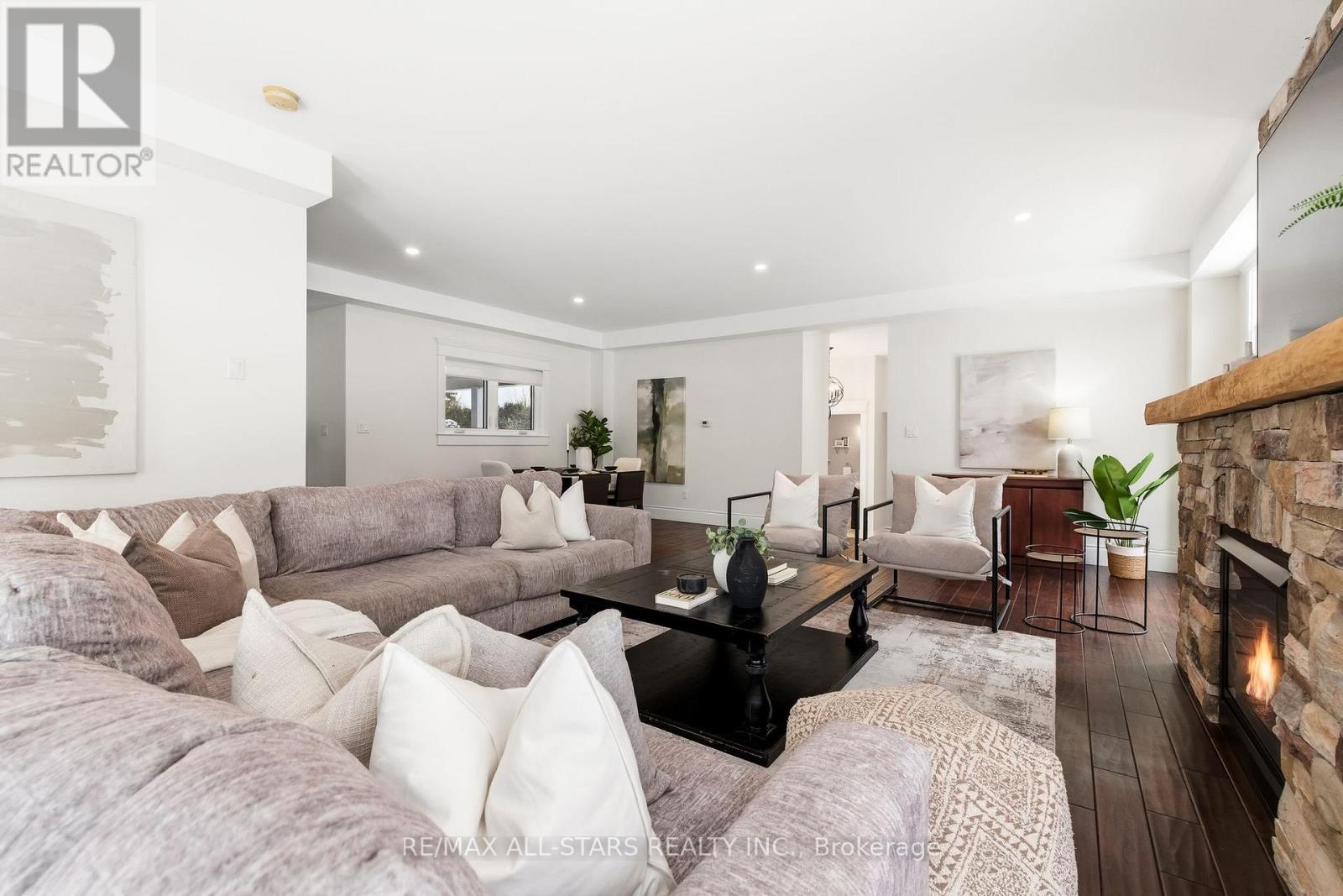 15 Isabella Street, Scugog, Ontario  L0C 1G0 - Photo 12 - E12711564