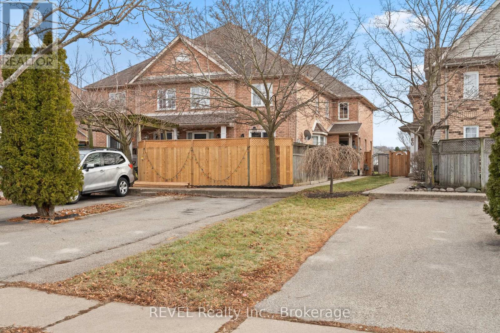 8a Brown Drive, St. Catharines (Rykert/vansickle), Ontario  L2S 3Z4 - Photo 1 - X12711480