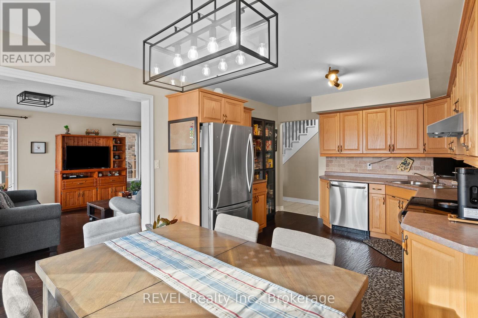 8a Brown Drive, St. Catharines (Rykert/vansickle), Ontario  L2S 3Z4 - Photo 11 - X12711480