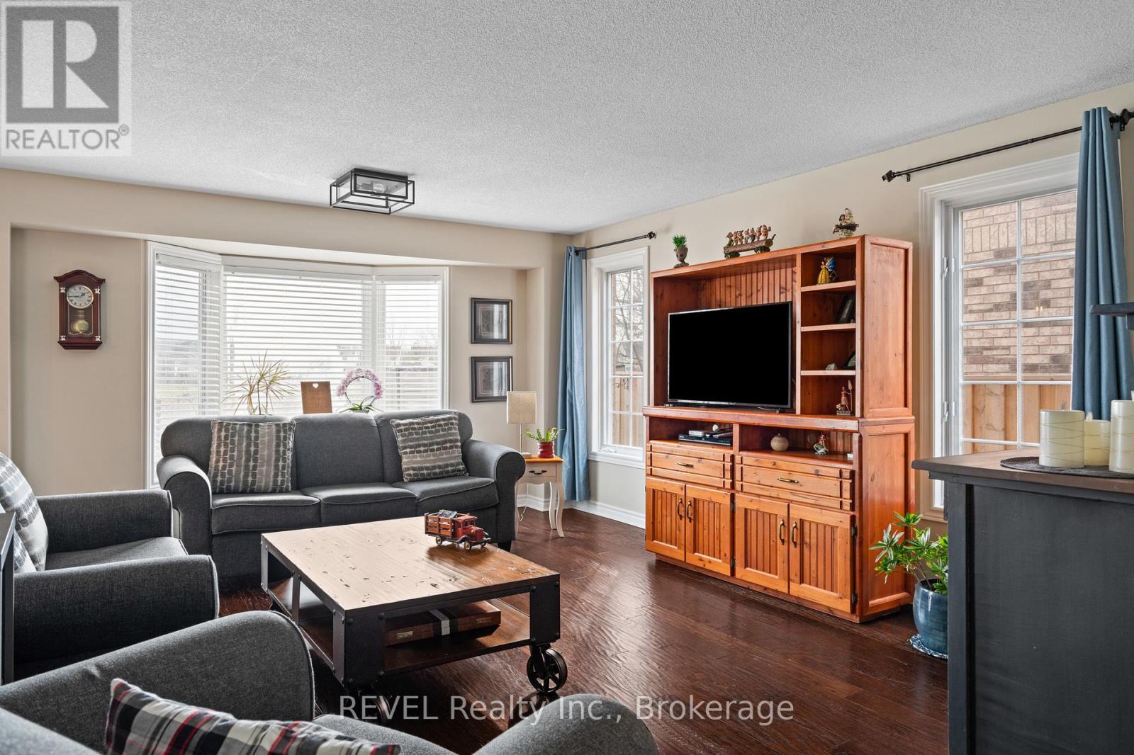 8a Brown Drive, St. Catharines (Rykert/vansickle), Ontario  L2S 3Z4 - Photo 6 - X12711480
