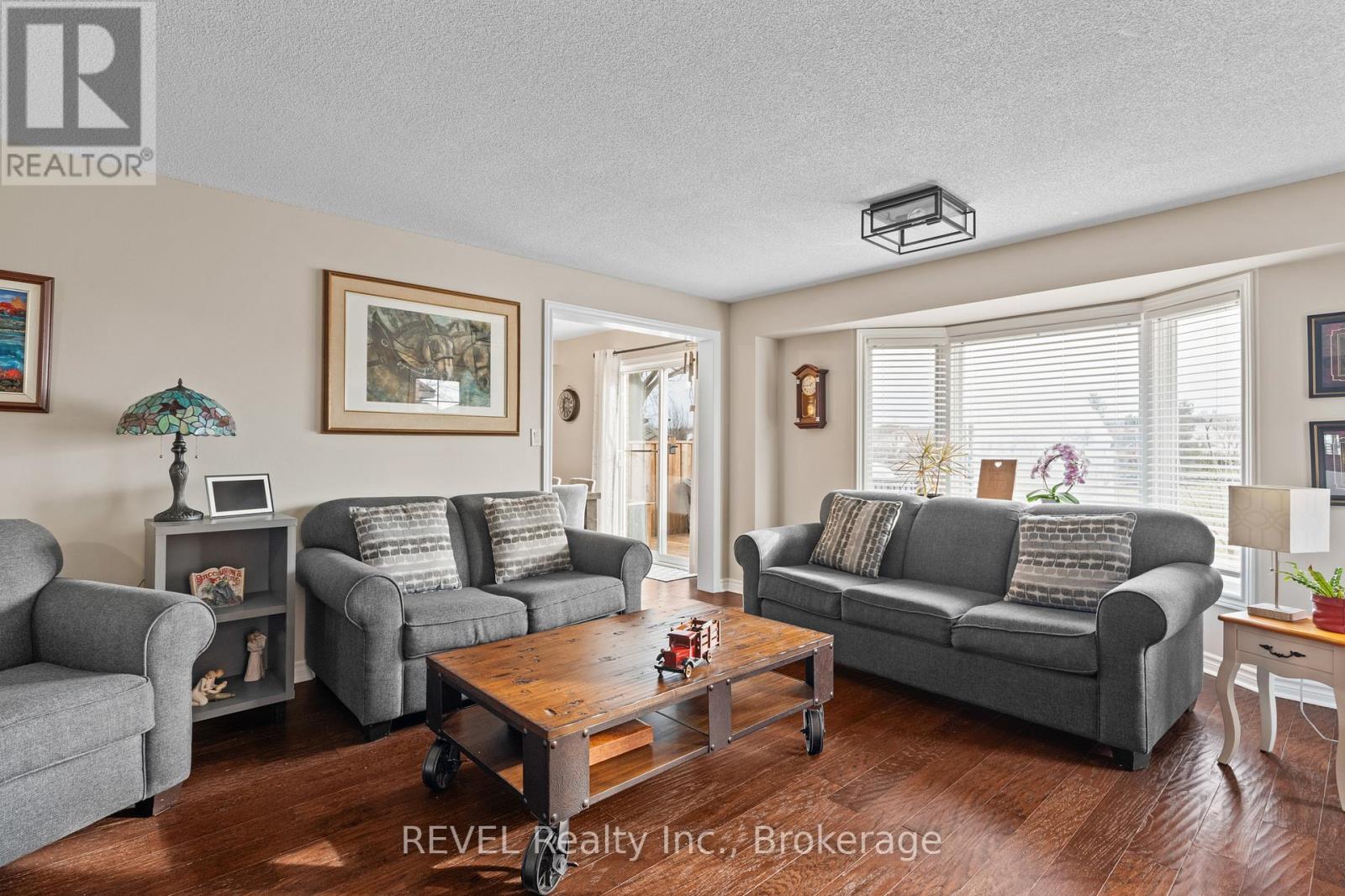 8a Brown Drive, St. Catharines (Rykert/vansickle), Ontario  L2S 3Z4 - Photo 7 - X12711480