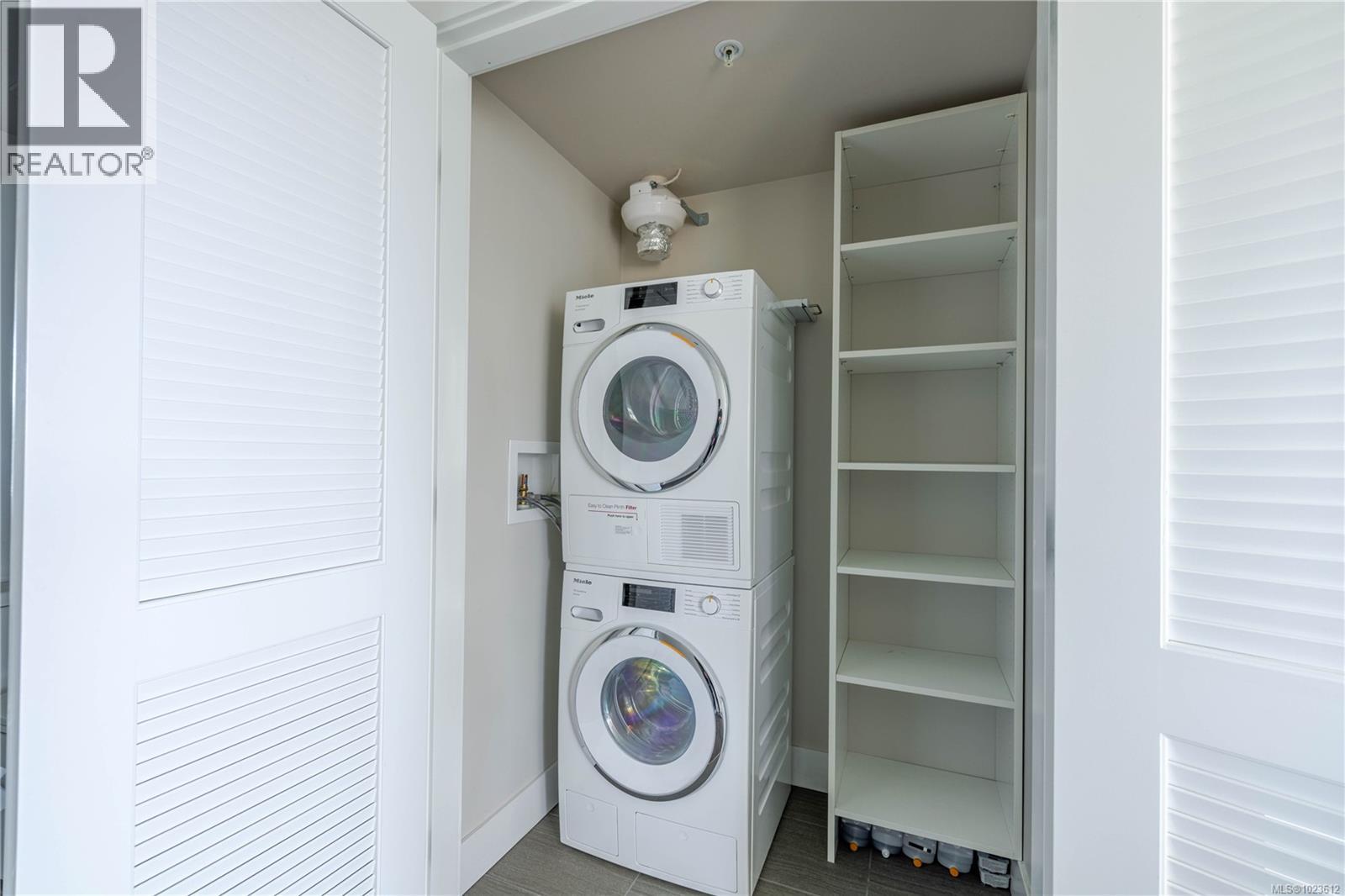 702 960 Yates St, Victoria, British Columbia  V8V 3M3 - Photo 26 - 1023612