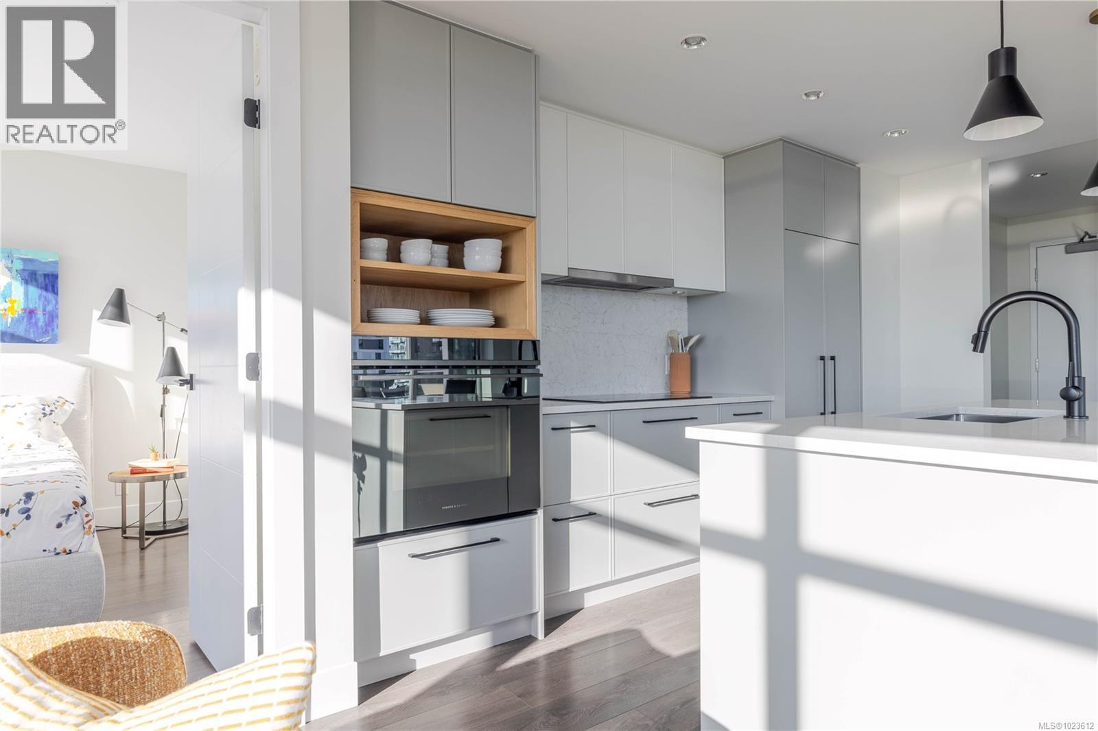 702 960 Yates St, Victoria, British Columbia  V8V 3M3 - Photo 7 - 1023612