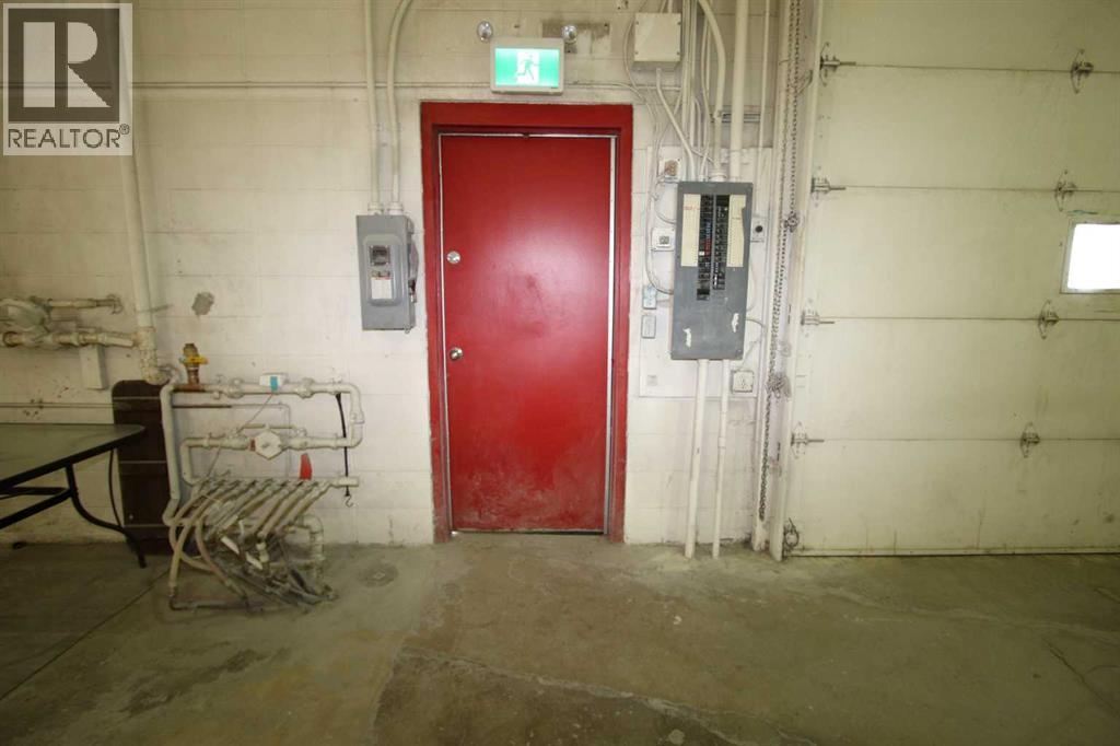 Bays 4-5, 7419 50 Avenue, Red Deer, Alberta  T4P 1M5 - Photo 18 - A2191126