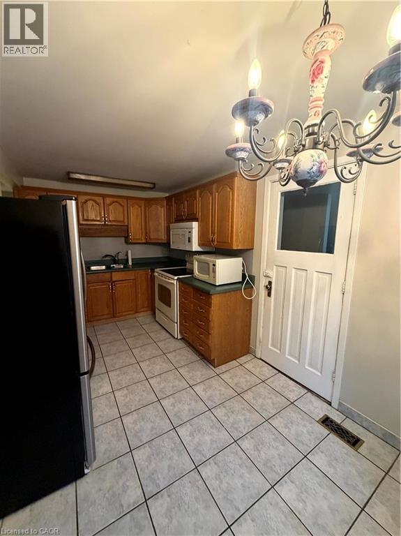 92 Gary Avenue, Hamilton, Ontario  L8S 1Y5 - Photo 3 - 40795225