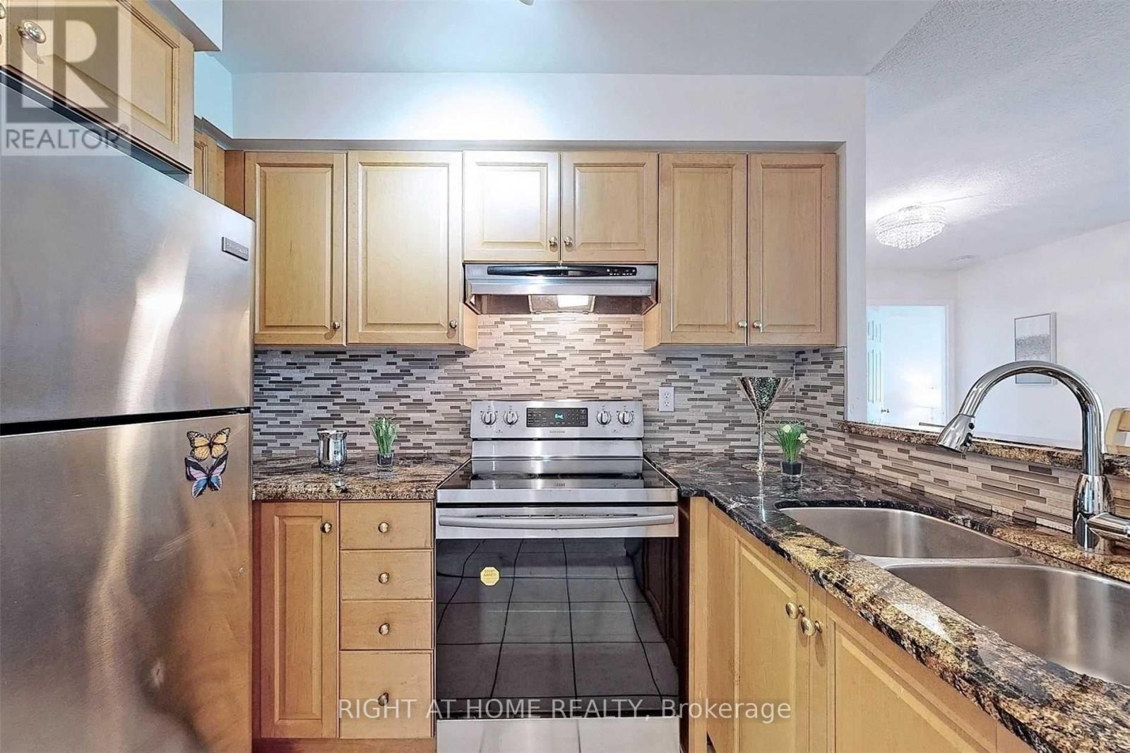 1601 - 7 Lorraine Drive, Toronto, Ontario  M2N 7H2 - Photo 17 - C12711558