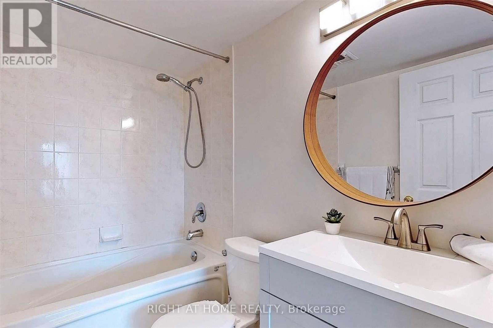 1601 - 7 Lorraine Drive, Toronto, Ontario  M2N 7H2 - Photo 28 - C12711558