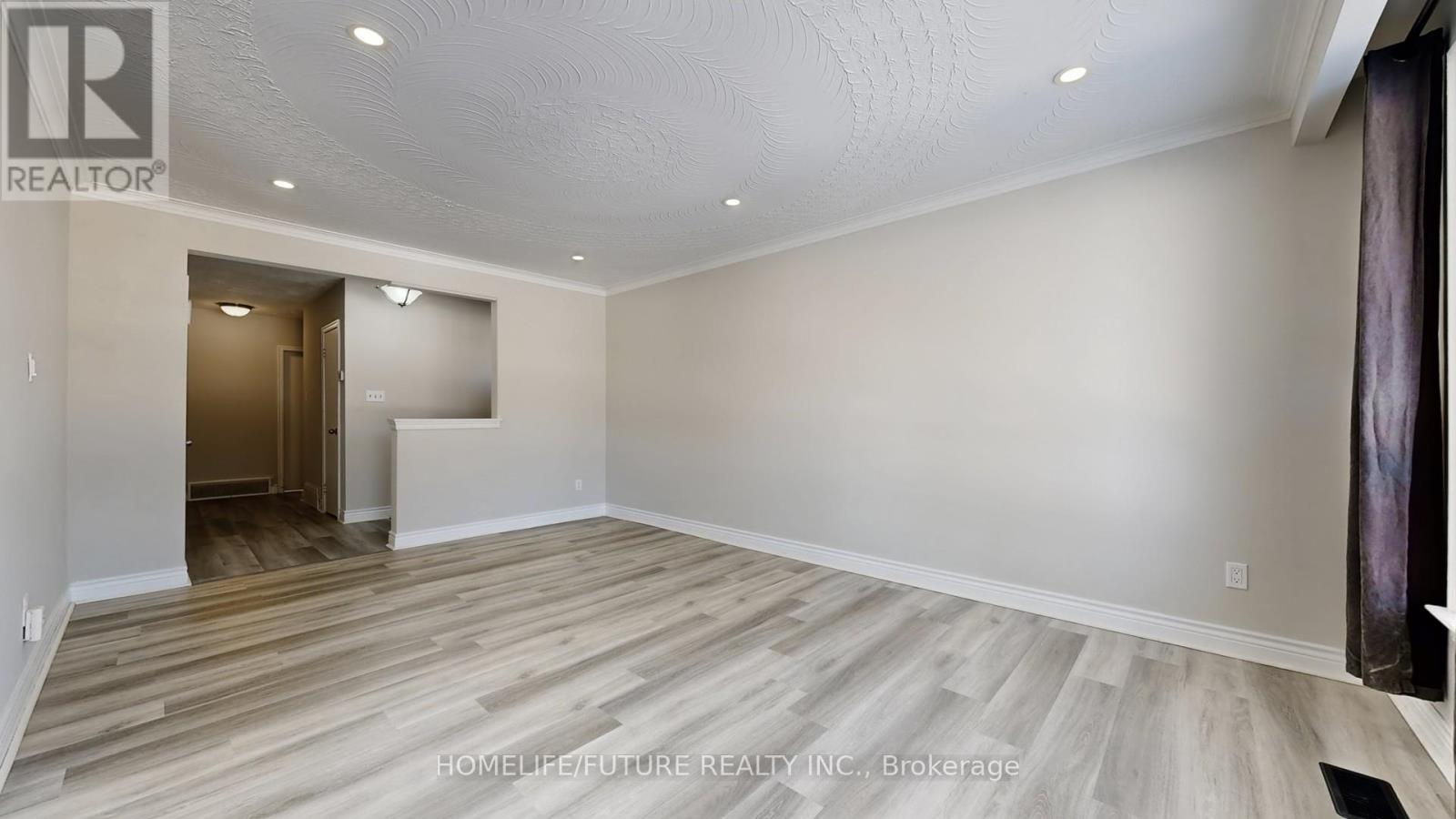 47 Woodthorpe Road, Toronto, Ontario  M4A 1S6 - Photo 11 - C12711560