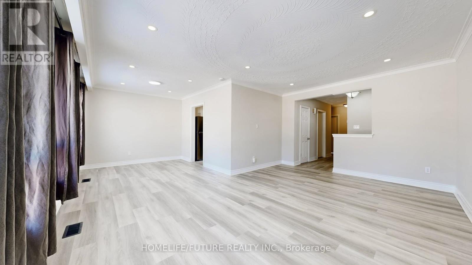 47 Woodthorpe Road, Toronto, Ontario  M4A 1S6 - Photo 13 - C12711560