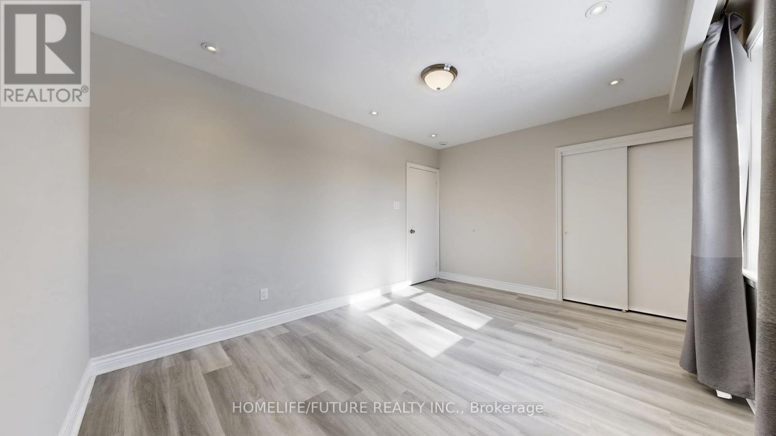 47 Woodthorpe Road, Toronto, Ontario  M4A 1S6 - Photo 17 - C12711560